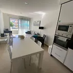 Modern * 2 Bedrooms * Pool * Sao Martinho do Porto