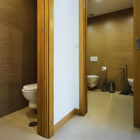 Modern * 2 Bedrooms * Pool Apartamento