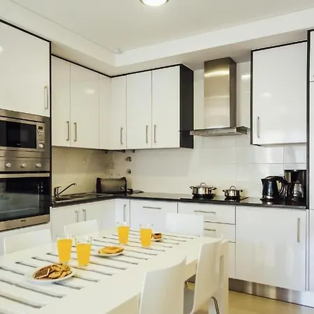 Modern * 2 Bedrooms * Pool Appartement *